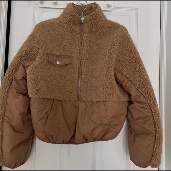 Sherpa Pullover - Picture 2 of 4